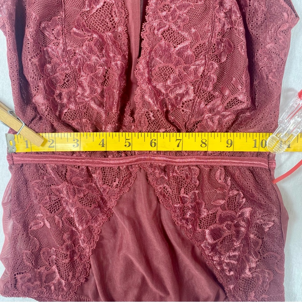 Marilyn Monroe Burgundy Cinnamon Sheer Lace One Piece Bodysuit M Floral Button - Picture 9 of 11
